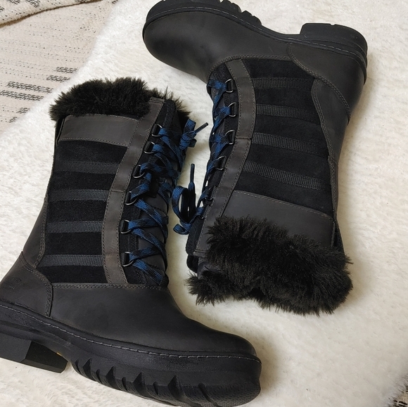 KEEN Wapato leather boots 7.5 - Picture 3 of 14